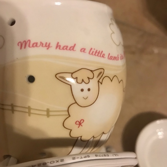 Scentsy Little Lamb Warmer - Picture 9 of 9